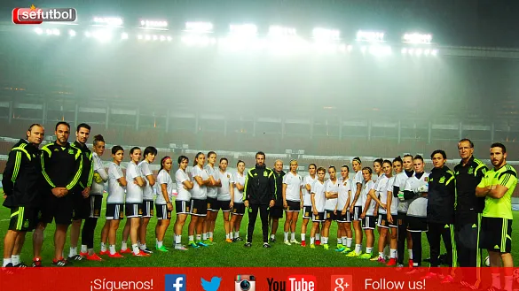 La Selección Española Femenina antes de un entrenamiento