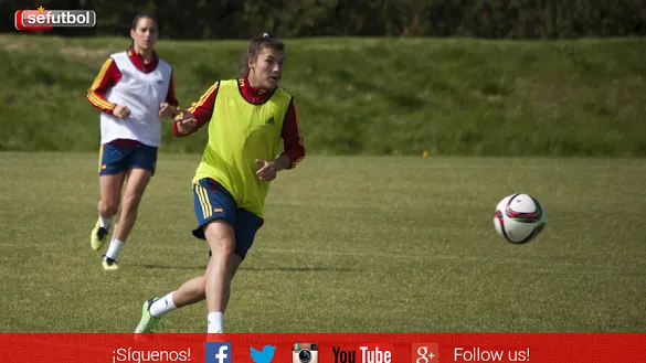 Patri Guijarro, durante un entrenamiento en su última etapa con la Sub-17