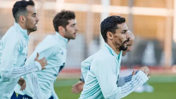 Jesús Navas en primer plano durante el entrenamiento de Las Rozas 