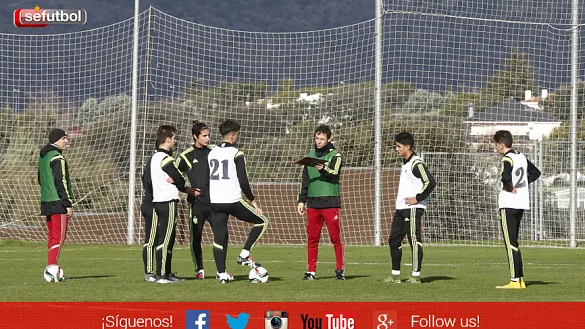 Los internacionales Sub-17 entrenan junto a Santi Denia