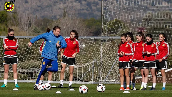 GALERÍA | ¡Así entrenan las pupilas de Toña Is en Las Rozas!