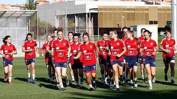 Las jugadoras de la Selección española se entrenan en la Ciudad del Fútbol