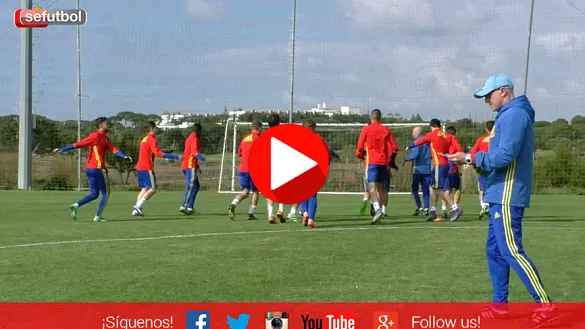 Entrenamiento de España antes del partido contra Grecia