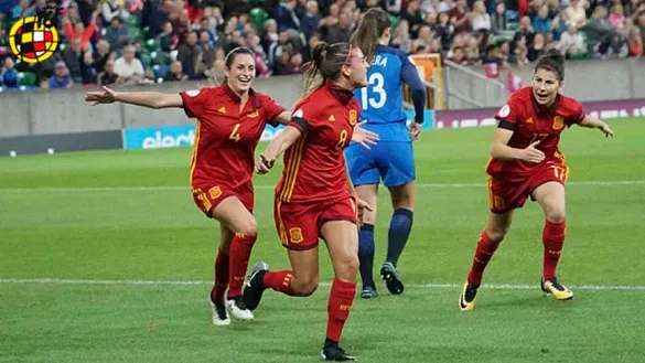 Lucía García y Patri Guijarro se conocieron en la Sub-17 y hoy brillan con la absoluta