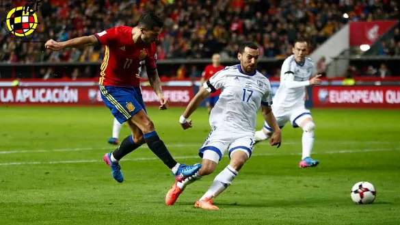 Vitolo en el partido de ida ante Israel