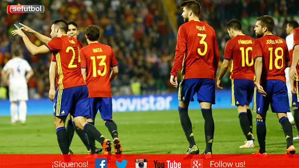 La Selección española celebra un gol