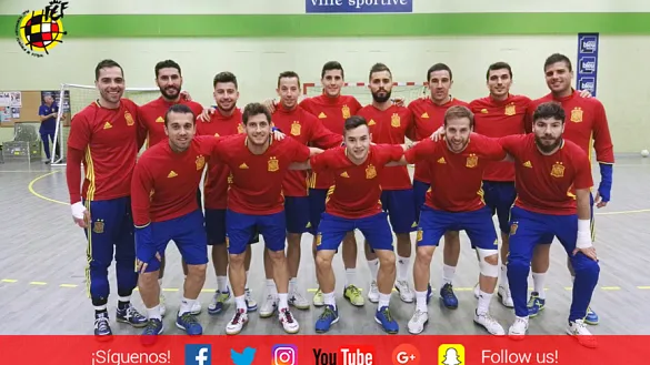 La Selección española de fútbol sala toma contacto con el parqué francés