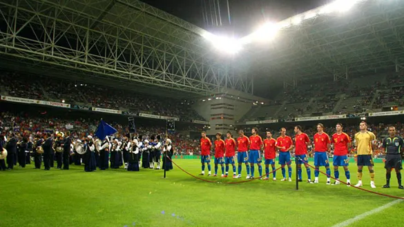 España en su última visita al Carlos Tartiere