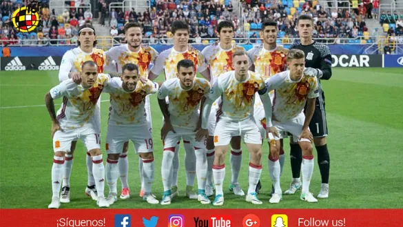 La Selección española Sub-21 posa antes de uno de sus partidos en el presente Europeo