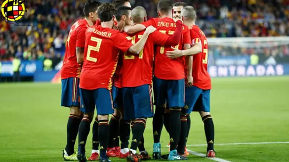 España celebra un gol contra Costa Rica