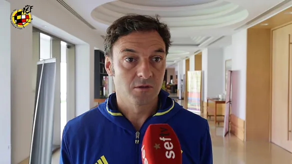 Santi Denia: "España llega con mucha ilusión. Con muchas ganas de afrontar estos octavos de final"