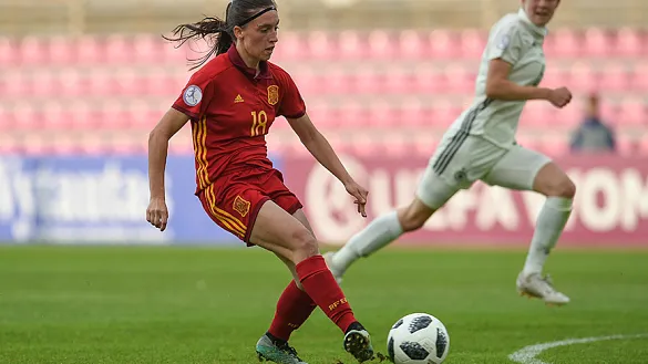 Eva remata a puerta en su primer tanto