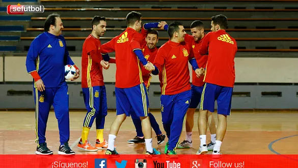 Primer entrenamiento de la SeFutbol Sala en Serbia