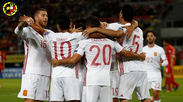 La Selección celebra un gol haciendo una piña