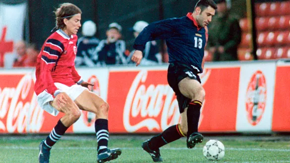 José Francisco Molina durante su debut como extremos izquierdo de la Selección