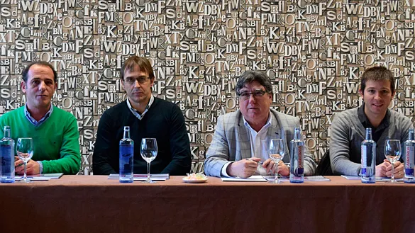 Julen Lopetegui, con nuestros seleccionadores, en el jurado del fútbol draft