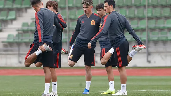 La Selección española Sub-18 se ejercita en la Ciudad del Fútbol