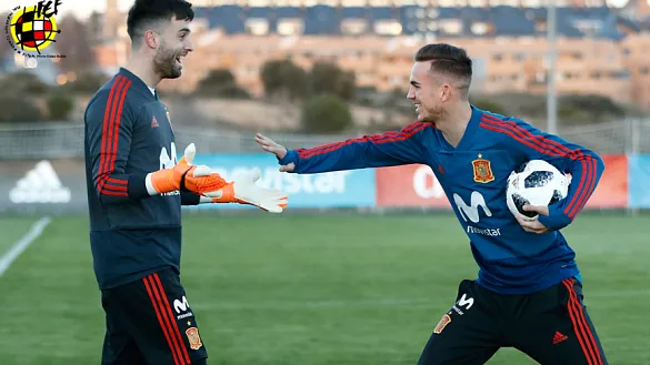 Antonio Sivera y Fabián Ruiz durante el entrenamiento de la selección Sub-21 en Las Rozas