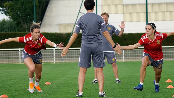 La Selección española Sub-20 femenina se entrena en Francia