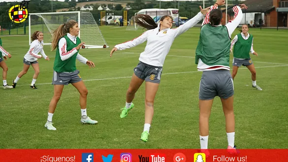 La Selección española Sub-19 femenina se ejercita en las instalaciones federativas de Castleneagh (Irlanda del Norte)