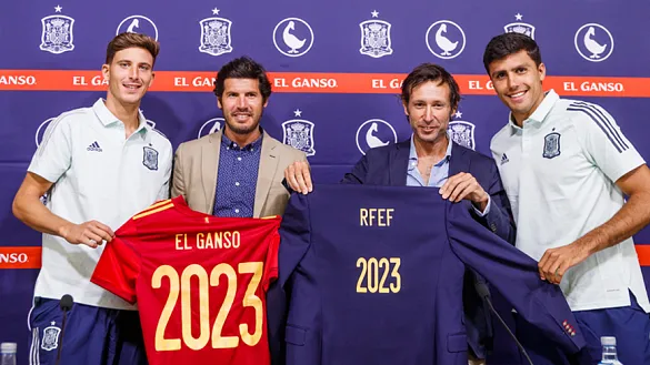 Momento de la presentación del acuerdo con El Ganso