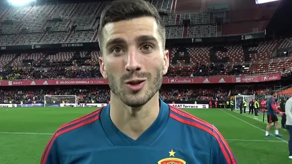 Gayà pisa Mestalla como futbolista internacional