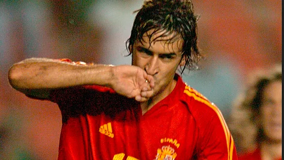 Un cabezazo impecable de Raúl González Blanco