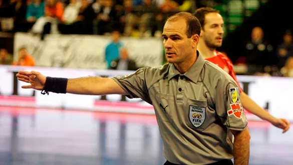 Fernando Gutiérrez Lumbreras debuta en el Colombia - Portugal del Mundial de Fútbol Sala