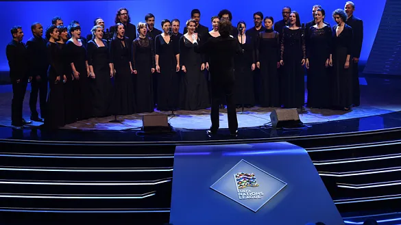 Interpretación del himno de la UEFA Nations League