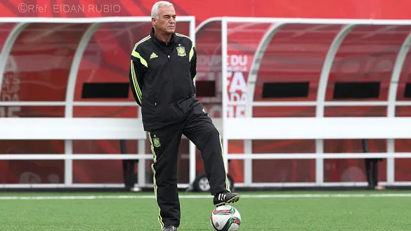 Ignacio Quereda entrenando con España