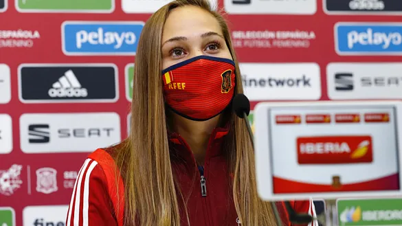 Irene Guerrero durante la rueda de prensa en la Ciudad del Fútbol