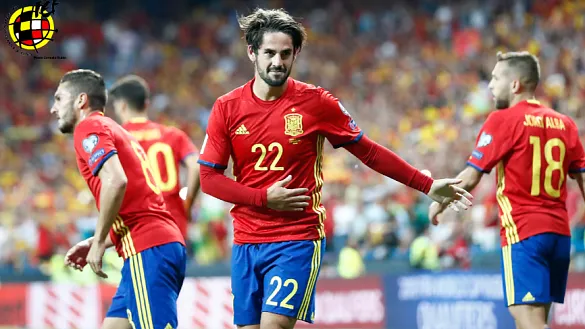 Isco celebrando un gol con la selección española