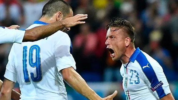 Italia celebra un gol