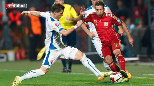 Jordi Alba durante un encuentro con la Selección española