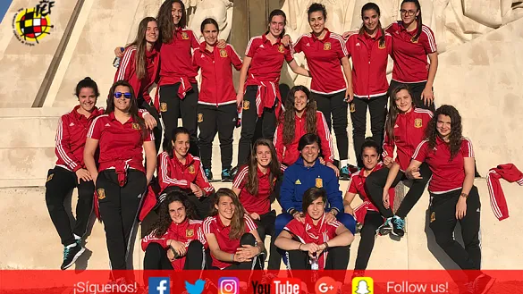 La Selección Española Sub-17 Femenina posa durante la última Ronda Élite clasificatoria disputada en Portugal