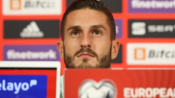 El jugador internacional Koke Resurrección durante su rueda de prensa en Suecia