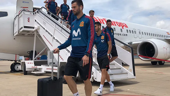 Los jugadores de la selección española a su llegada al aeropuerto de Castellón