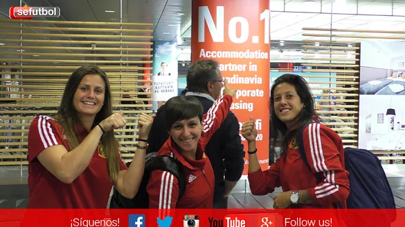 Sandra paños, Jenni Hermoso y Marta Corredera a su llegada a Helsinki