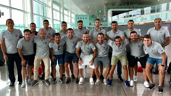 La Selección española de fútbol playa a su llegada al aeropuerto de El Prat