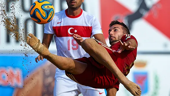 VÍDEO | ¡No te pierdas el espectacular vídeo de nuestro internacional de Fútbol Playa, Llorenç!