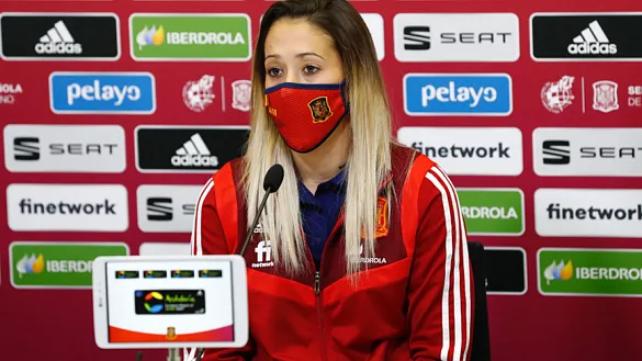 Lola Gallardo durante la rueda de prensa en Las Rozas