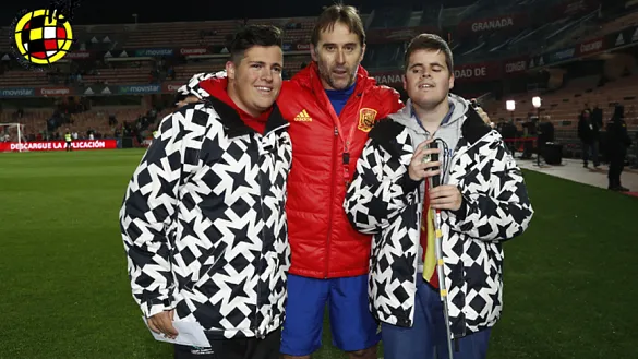 Julen Lopetegui regaló dos entradas a Miguel y Pepe para que acompañen a la Selección en Granada