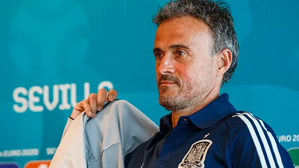 El seleccionador nacional, Luis Enrique Martínez, antes de su rueda de prensa en Sevilla