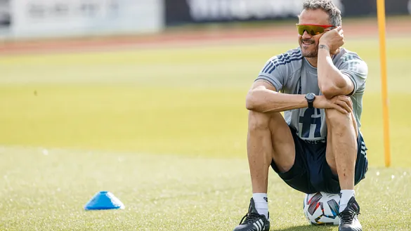 Quédate con quien te mire como Luis Enrique a sus jugadores