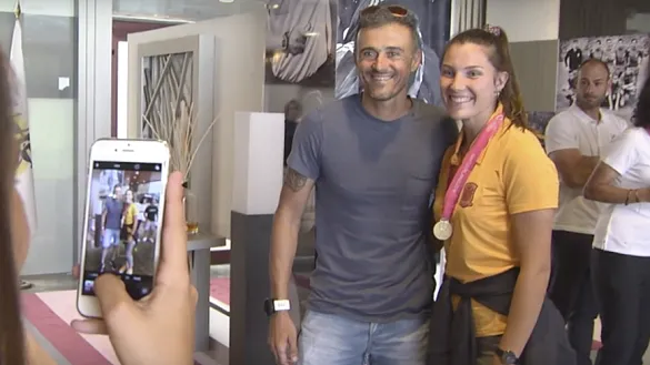 VÍDEO | Luis Enrique saluda a las campeonas de Europa