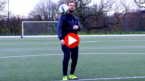 ​Juan Mata te muestra hasta quince maneras diferentes de elevar la pelota