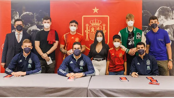 Los aficionados de la Selección disfrutan el Meet & Greet de Ginebra