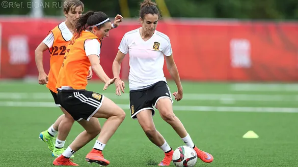 Melanie Serrano en un lance del entrenamiento