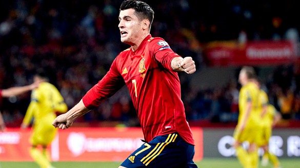 Álvaro Morata celebra su gol a Suecia en Sevilla