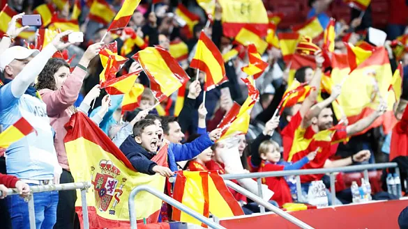 La afición de la selección española anima al equipo